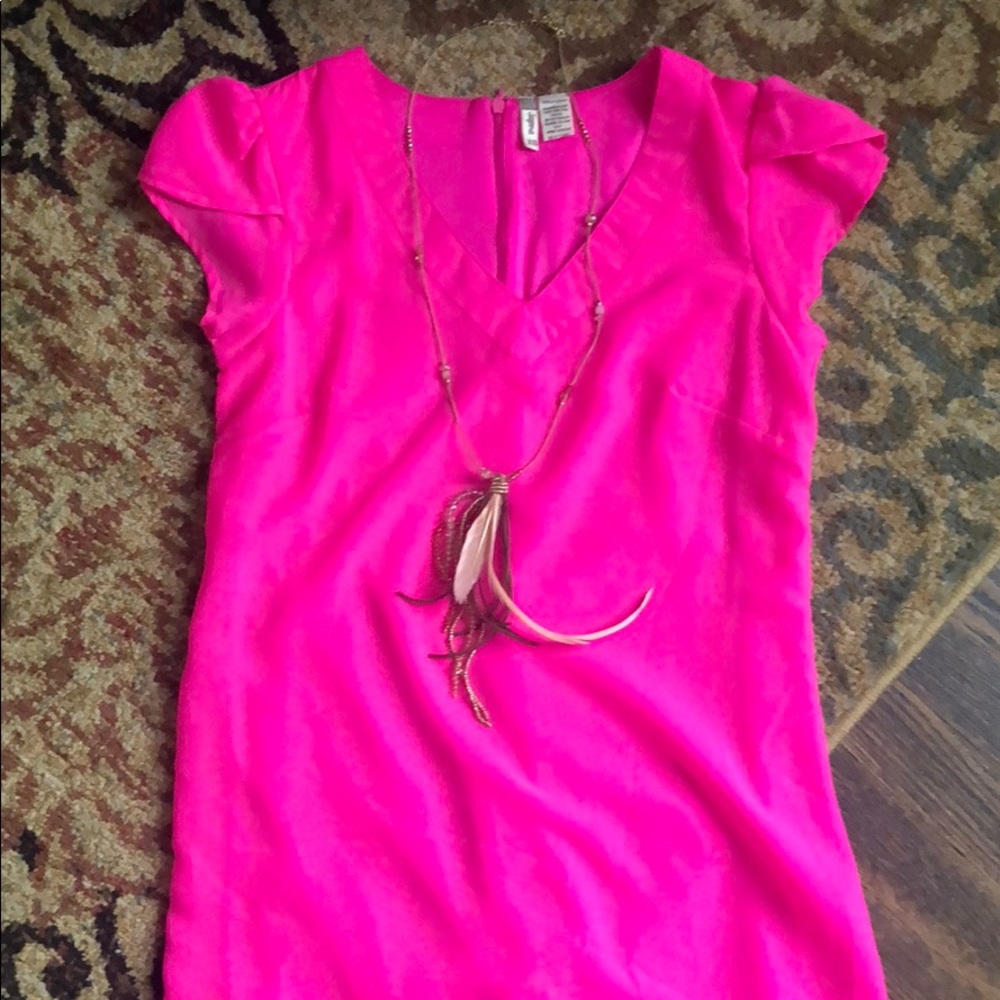 Pink short sleeve dress. Size XS.